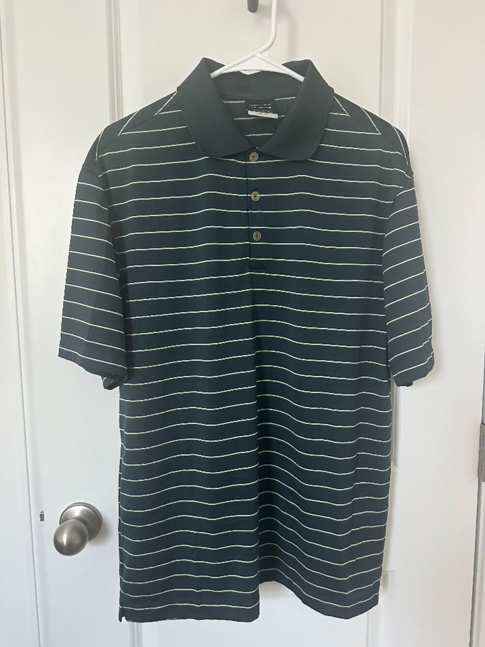 Men's Medium Nike Golf Dri-Fit Striped Polo Shirt